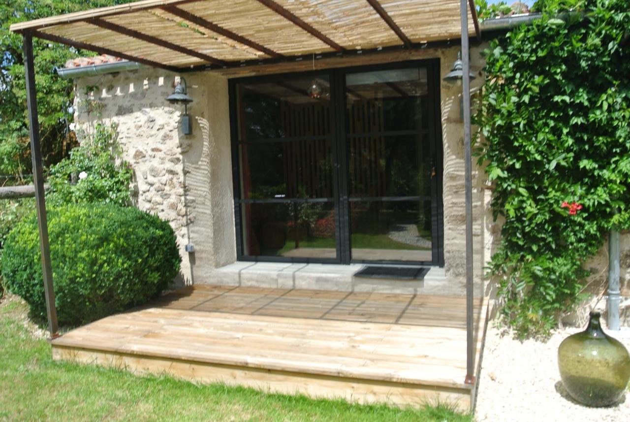 Les Epis Du Vent Bed & Breakfast Adilly Bagian luar foto