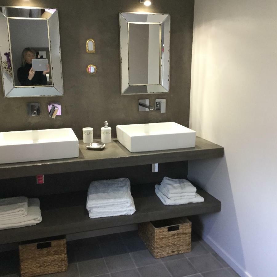 Les Epis Du Vent Bed & Breakfast Adilly Bagian luar foto